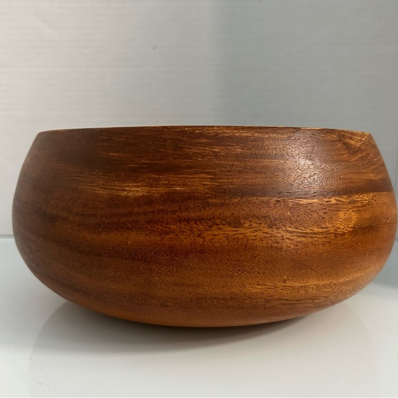 Handcrafted wood salad bowl with servers - Picture 7 of 9